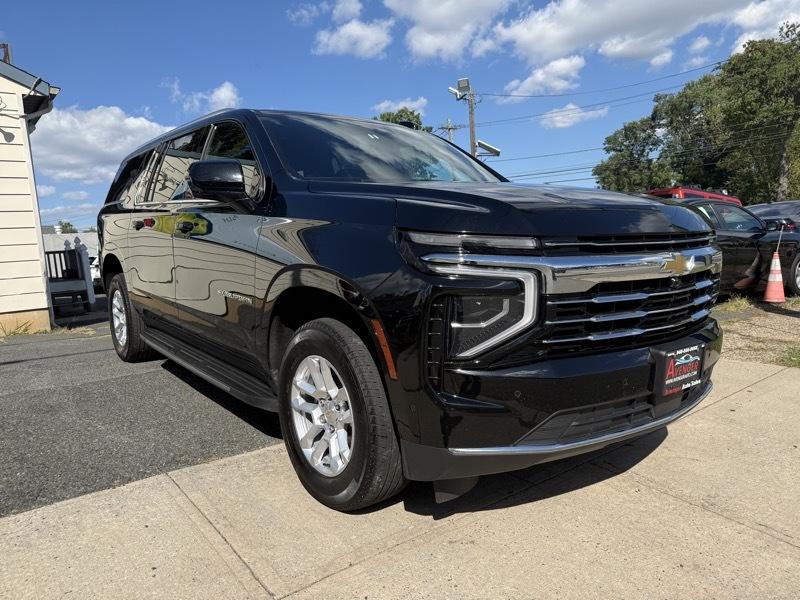 Chevrolet Suburban 1500 LT 4D SUV 4WD 2025