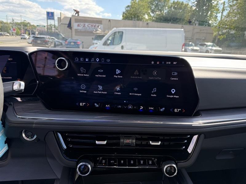 Chevrolet Suburban 1500 LT 4D SUV 4WD 2025