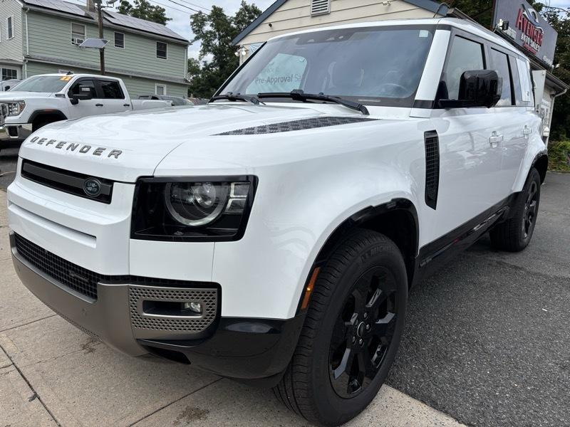 Land Rover Defender 110  2022