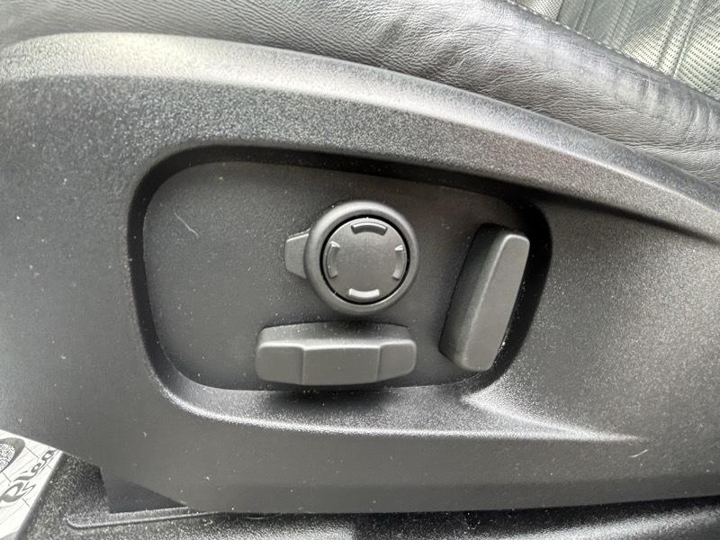 Land Rover Defender 110  2022