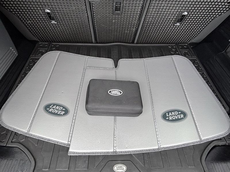 Land Rover Defender 110  2022