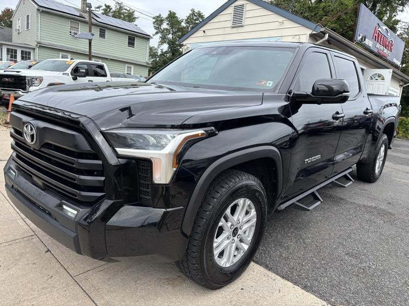 Toyota Tundra SR5 CrewMax 4WD Long Bed 2023
