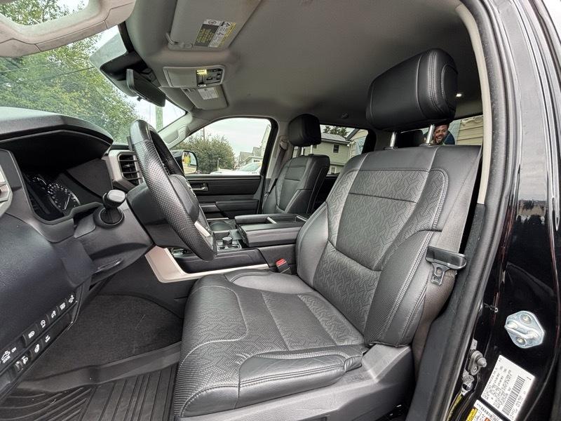 Toyota Tundra SR5 CrewMax 4WD Long Bed 2023