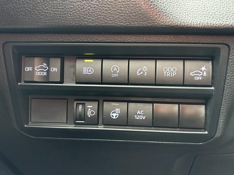 Toyota Tundra SR5 CrewMax 4WD Long Bed 2023
