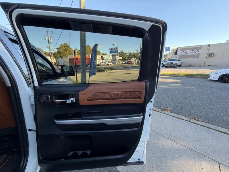 Toyota Tundra 1794 Edition Crew Max 4WD 2016