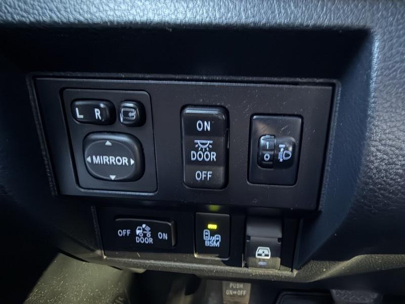 Toyota Tundra 1794 Edition Crew Max 4WD 2016