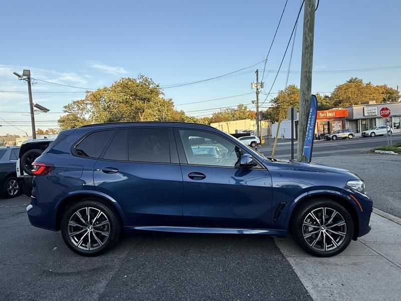 BMW X5  2023