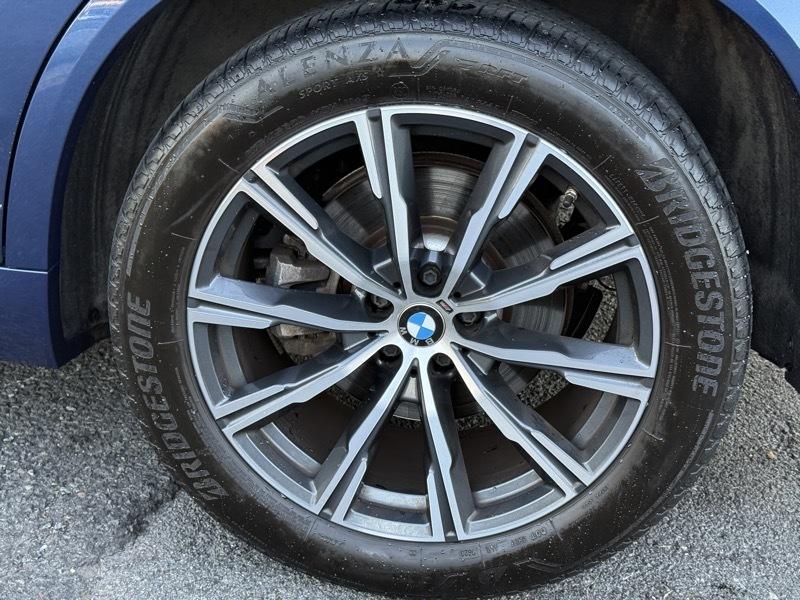 BMW X5  2023