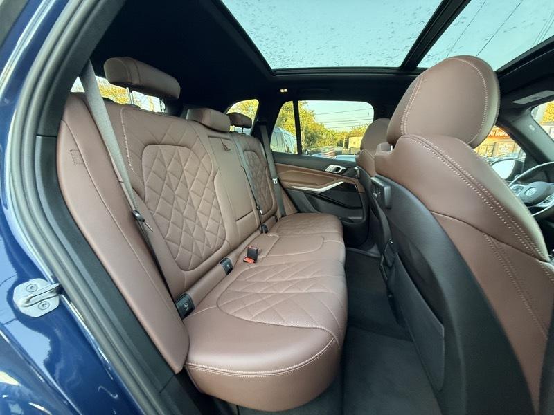 BMW X5  2023