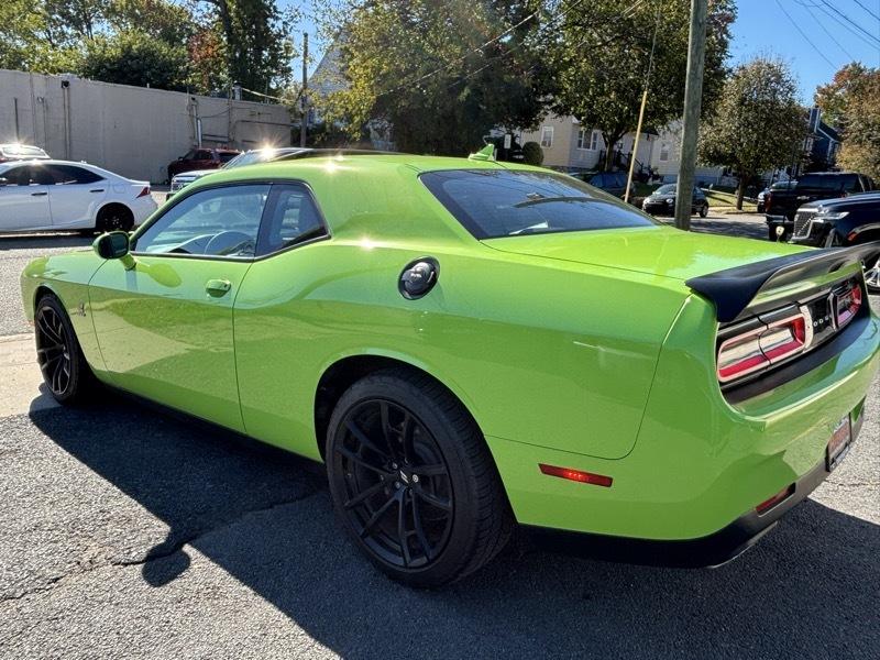 Dodge Challenger  2023