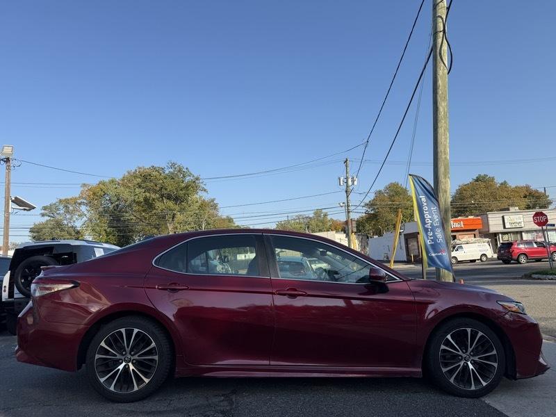 Toyota Camry SE 2018