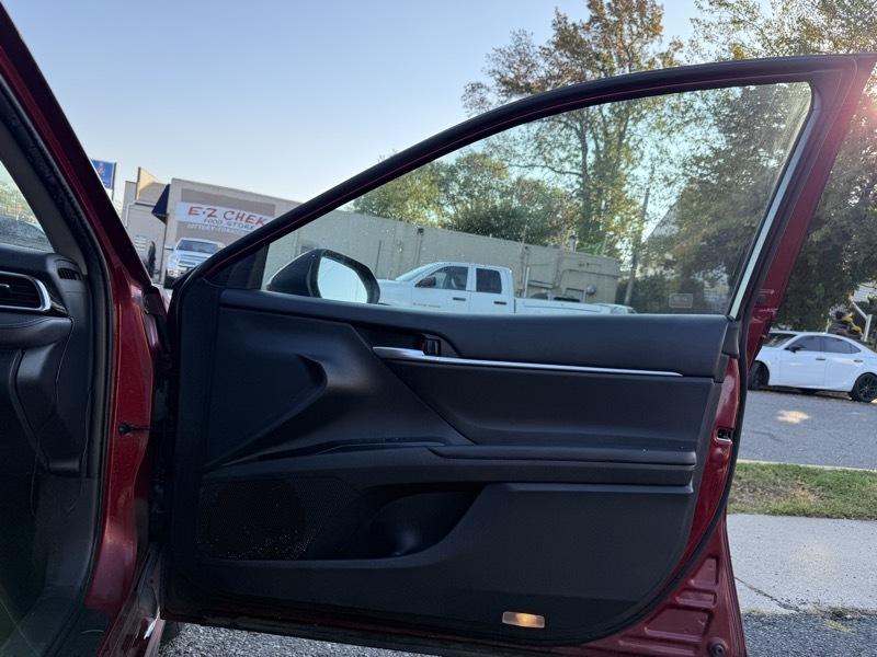 Toyota Camry SE 2018