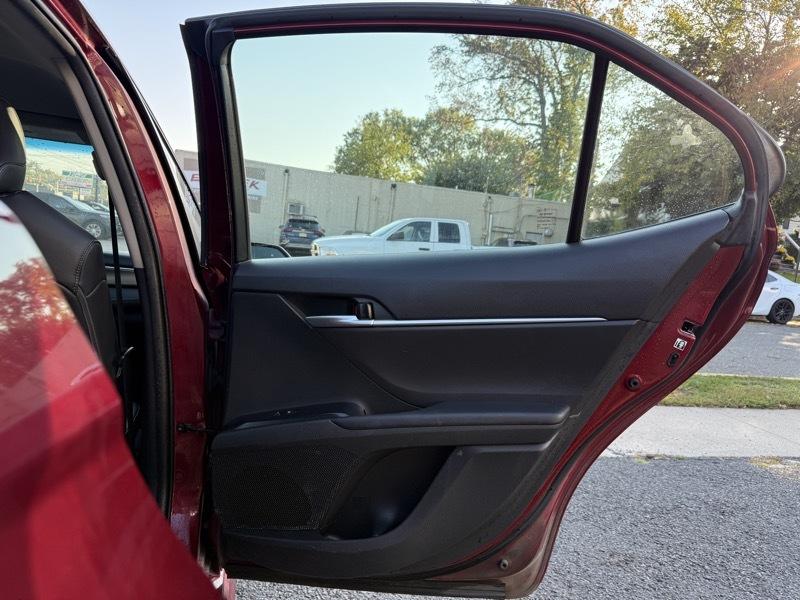 Toyota Camry SE 2018