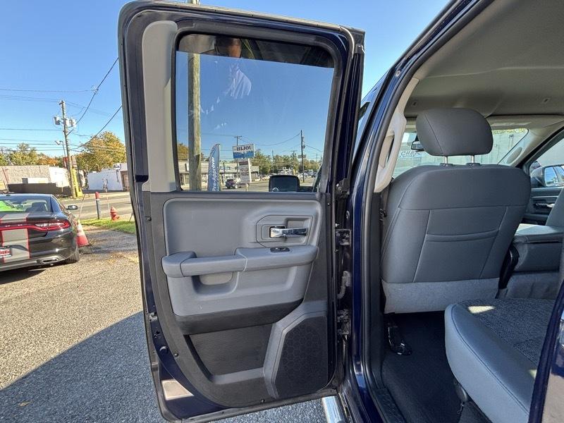 RAM 1500 Big Horn Quad Cab 4WD 2018