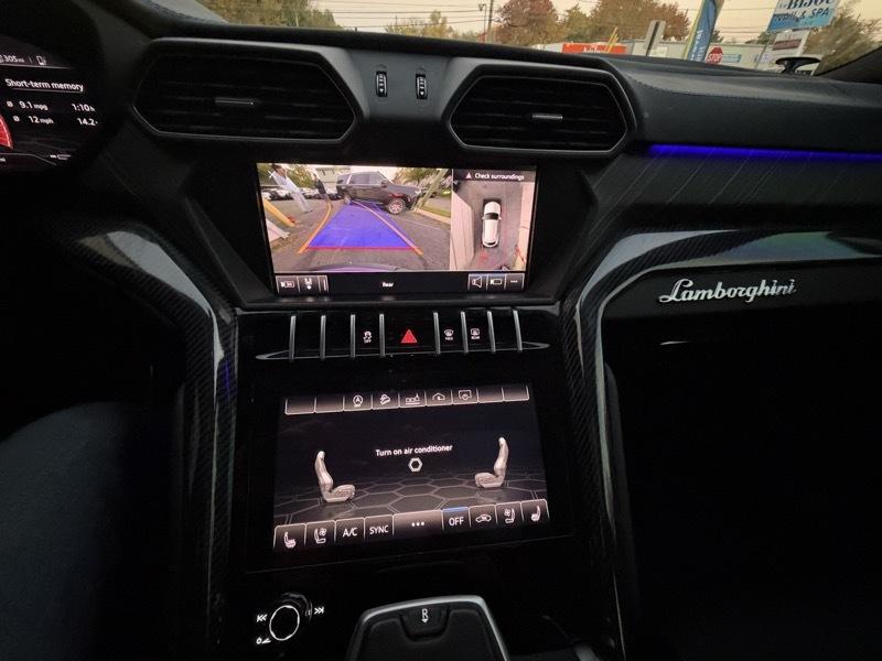 Lamborghini Urus  2019
