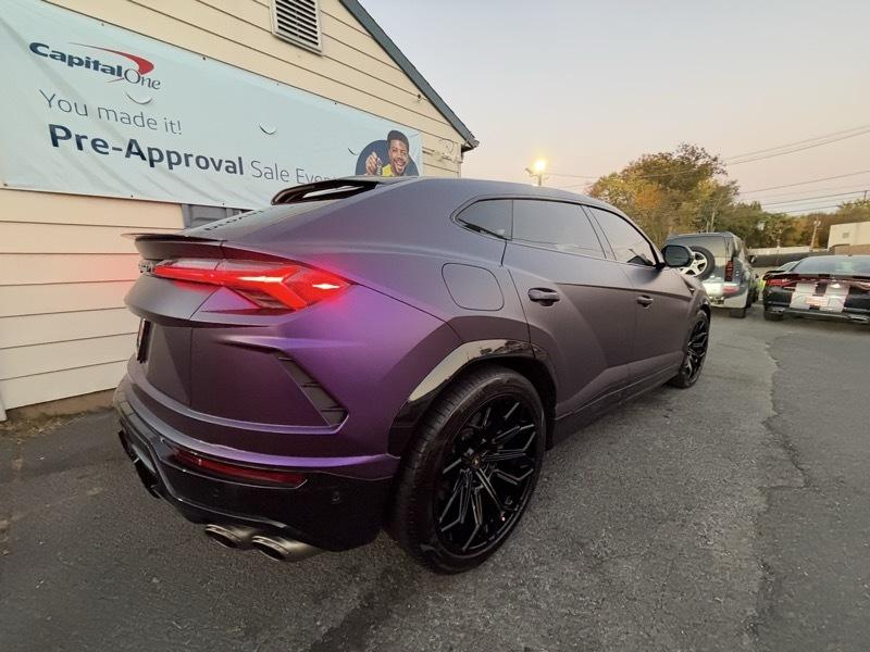 Lamborghini Urus  2019