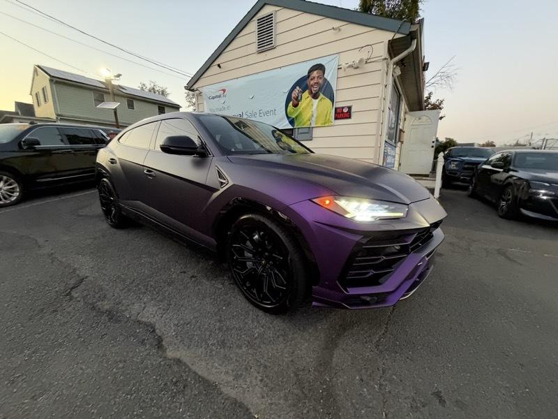 Lamborghini Urus  2019