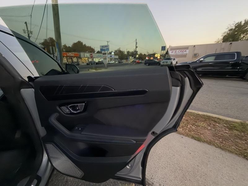 Lamborghini Urus  2019