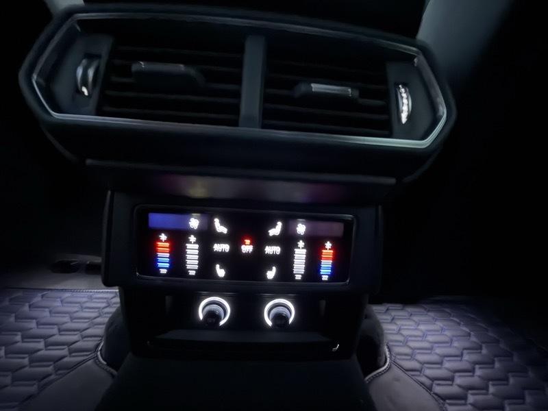 Lamborghini Urus  2019