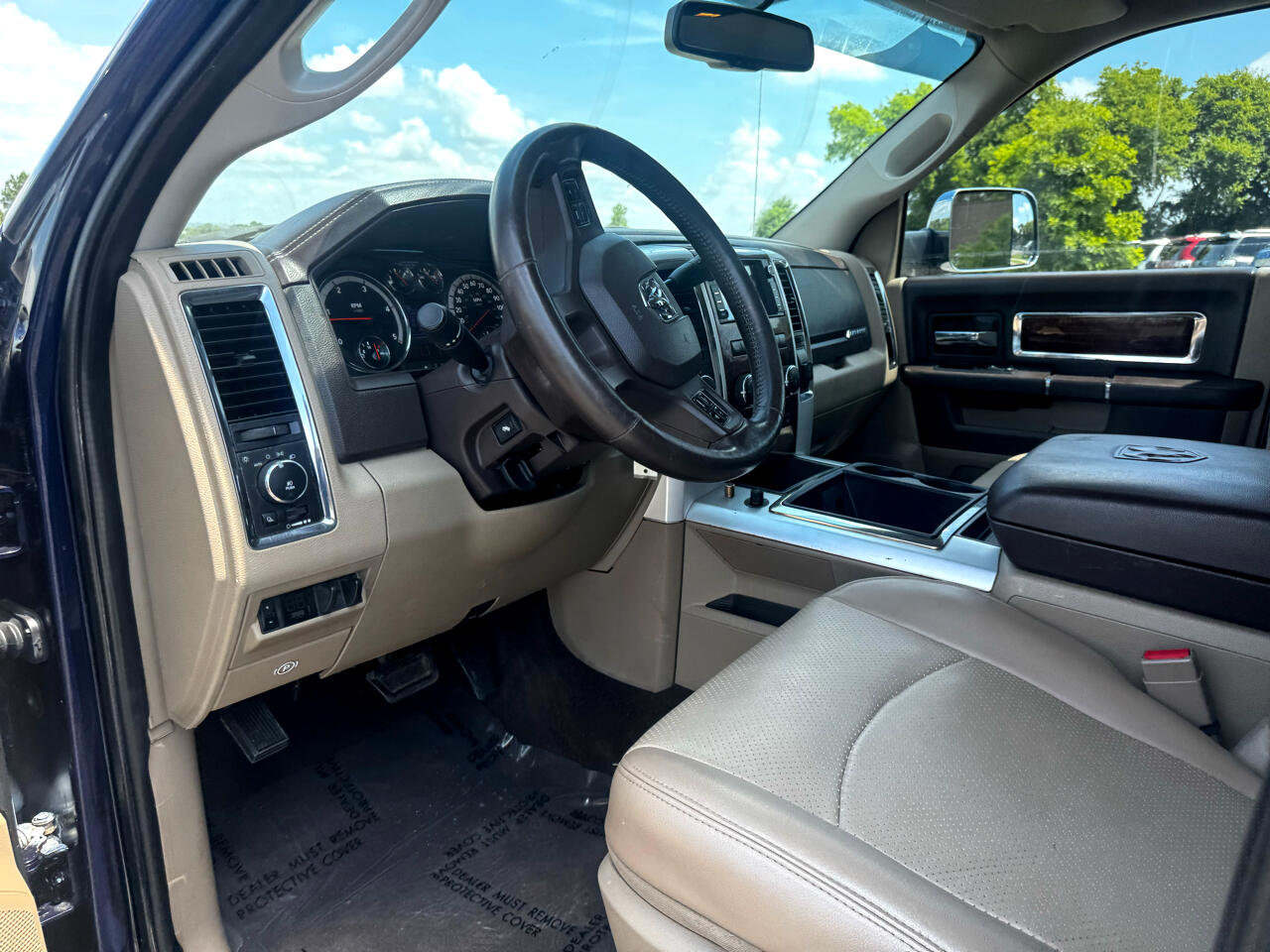 RAM 2500 4WD Crew Cab 149" Laramie 2012 RAM 2500 4WD Crew Cab 149" Laramie 2012