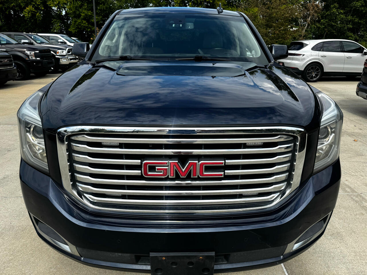 2018 Gmc Yukon SLT photo 2