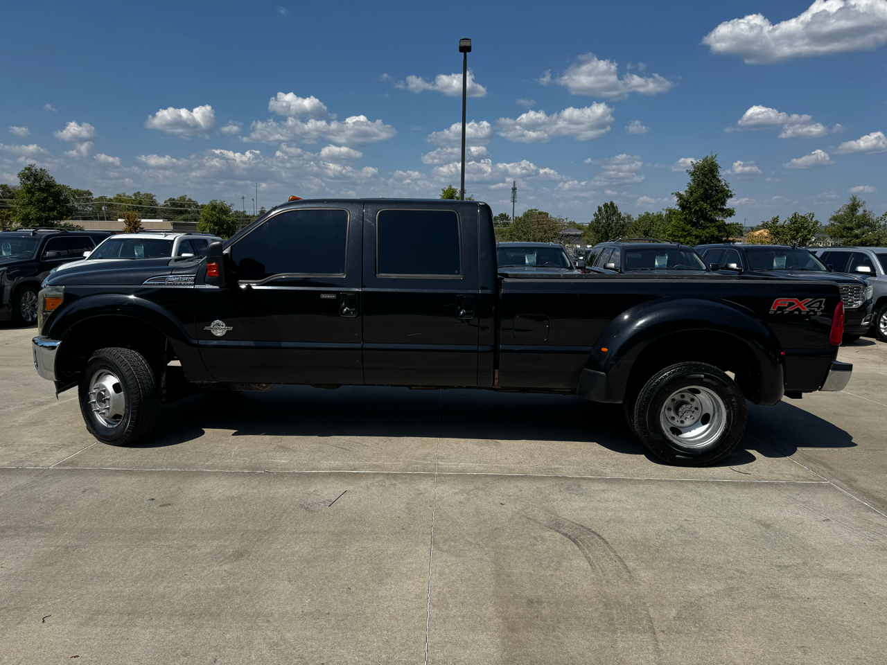 Ford Super Duty F-350 DRW 4WD Crew Cab 172" Lariat 2013 Ford Super Duty F-350 DRW 4WD Crew Cab 172" Lariat 2013