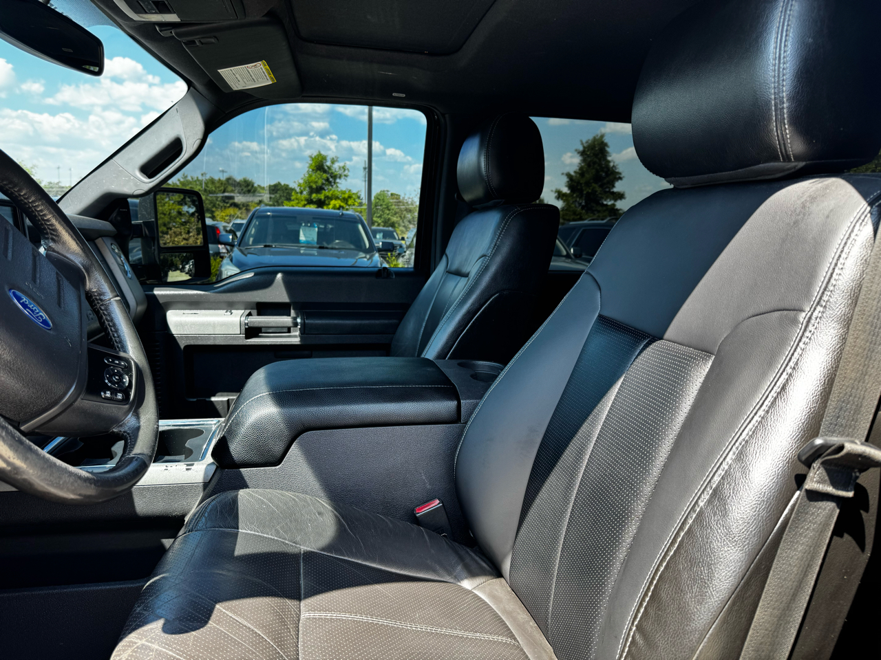 Ford Super Duty F-350 DRW 4WD Crew Cab 172" Lariat 2013 Ford Super Duty F-350 DRW 4WD Crew Cab 172" Lariat 2013