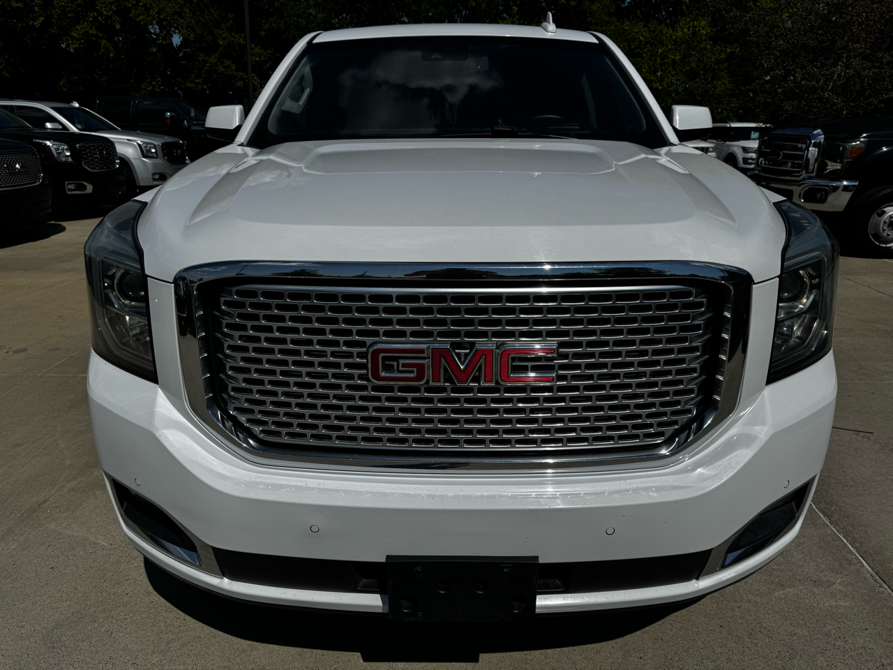 GMC Yukon 2WD 4dr Denali 2017 GMC Yukon 2WD 4dr Denali 2017