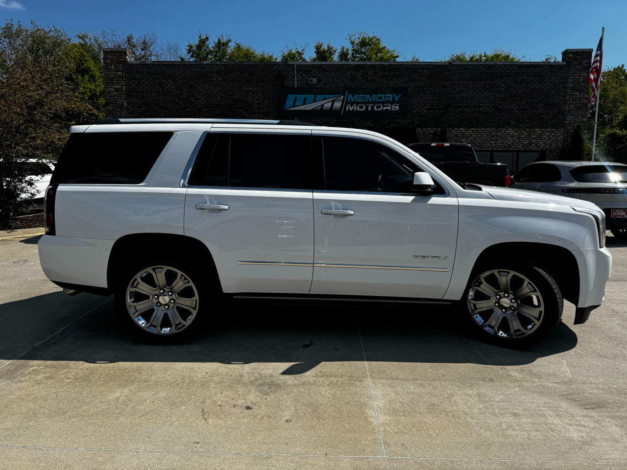 GMC Yukon 2WD 4dr Denali 2017 GMC Yukon 2WD 4dr Denali 2017