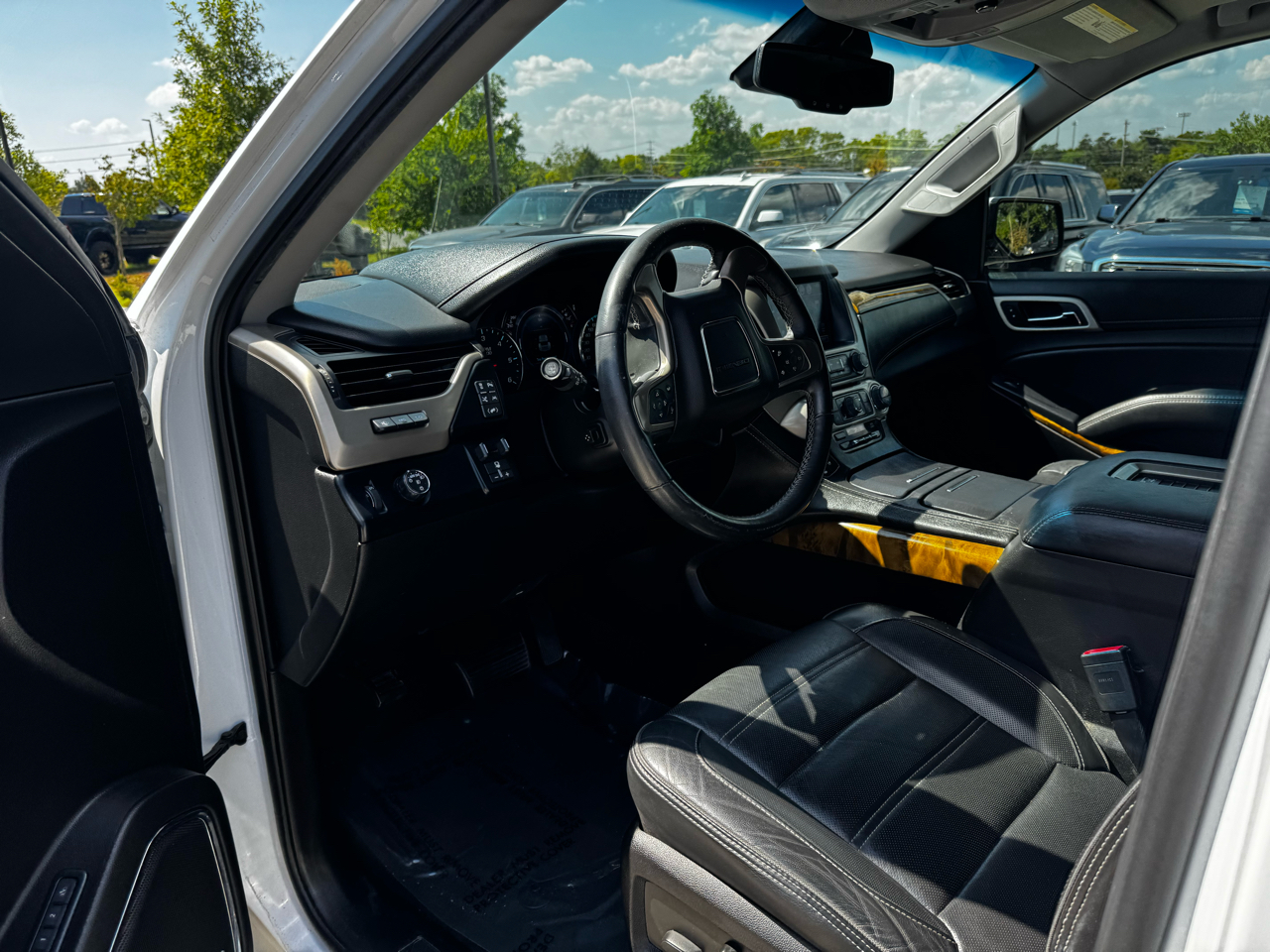 GMC Yukon 2WD 4dr Denali 2017 GMC Yukon 2WD 4dr Denali 2017