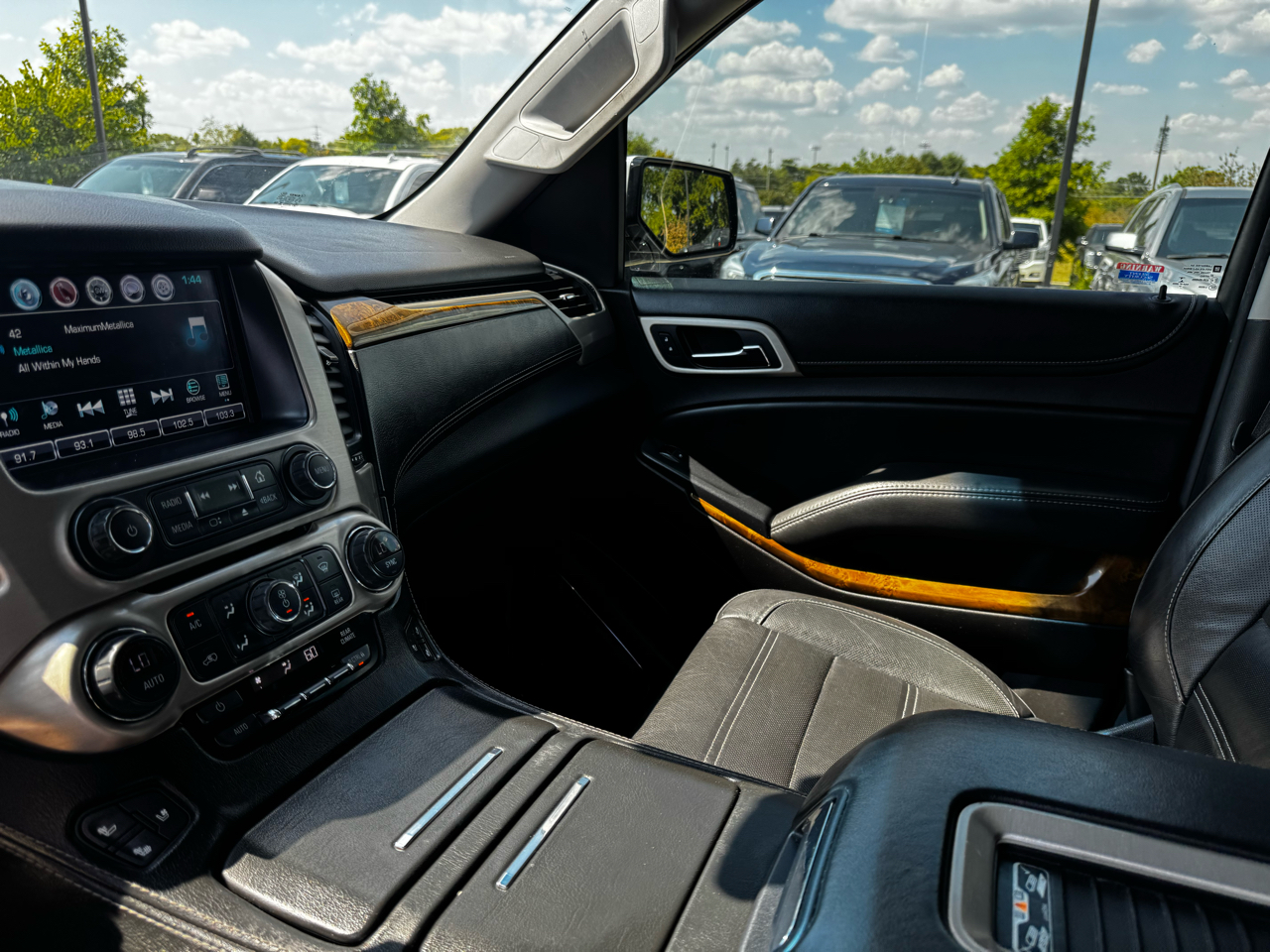 GMC Yukon 2WD 4dr Denali 2017 GMC Yukon 2WD 4dr Denali 2017