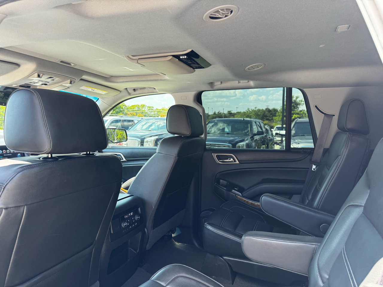 GMC Yukon 2WD 4dr Denali 2017 GMC Yukon 2WD 4dr Denali 2017