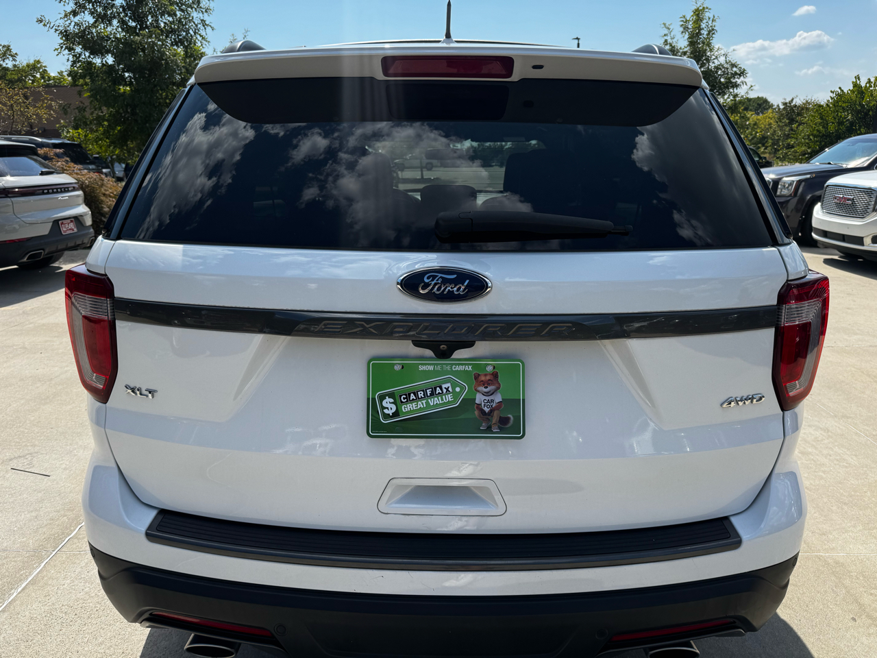 2018 Ford Explorer XLT photo 2