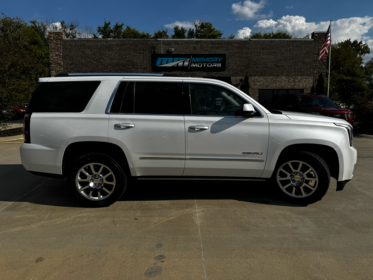 2017 Gmc Yukon Denali photo 4