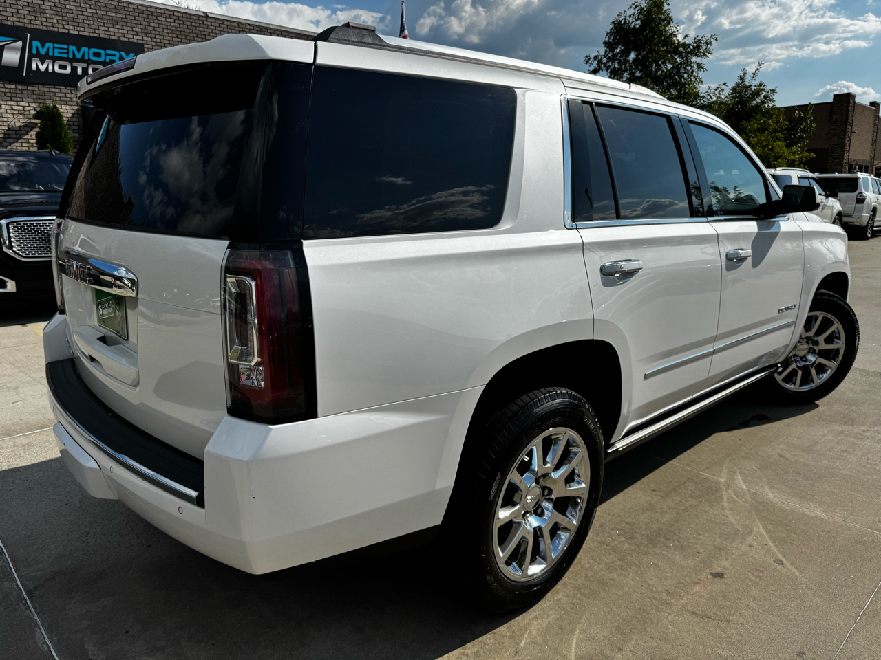 GMC Yukon 4WD 4dr Denali 2017 GMC Yukon 4WD 4dr Denali 2017