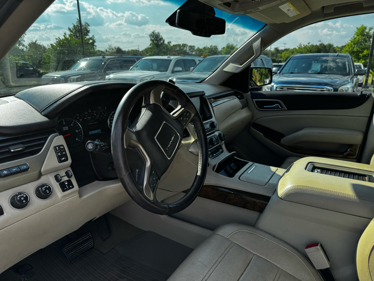 GMC Yukon 4WD 4dr Denali 2017 GMC Yukon 4WD 4dr Denali 2017