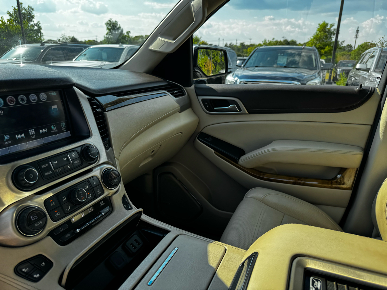 GMC Yukon 4WD 4dr Denali 2017 GMC Yukon 4WD 4dr Denali 2017