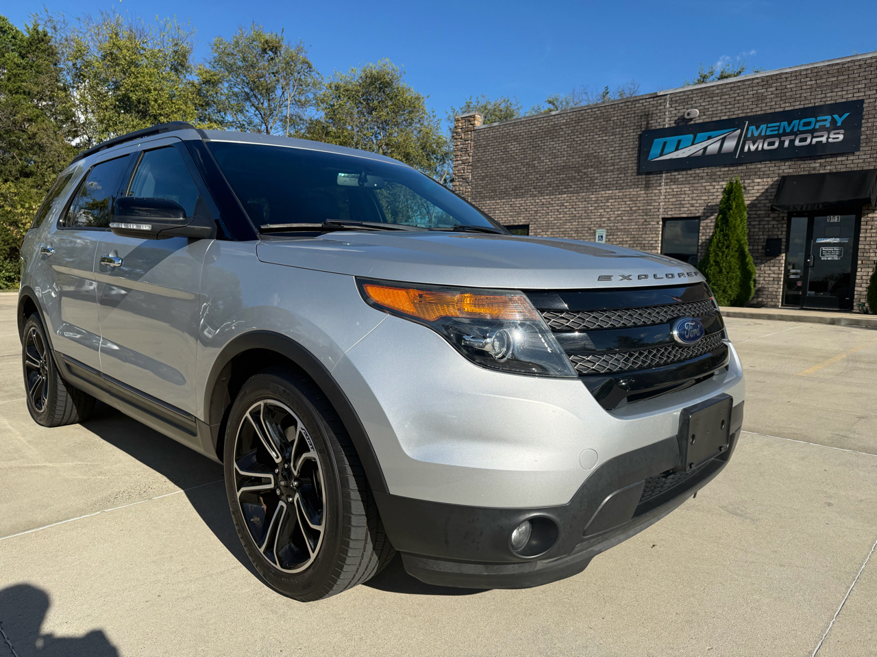 2014 Ford Explorer Sport photo 3