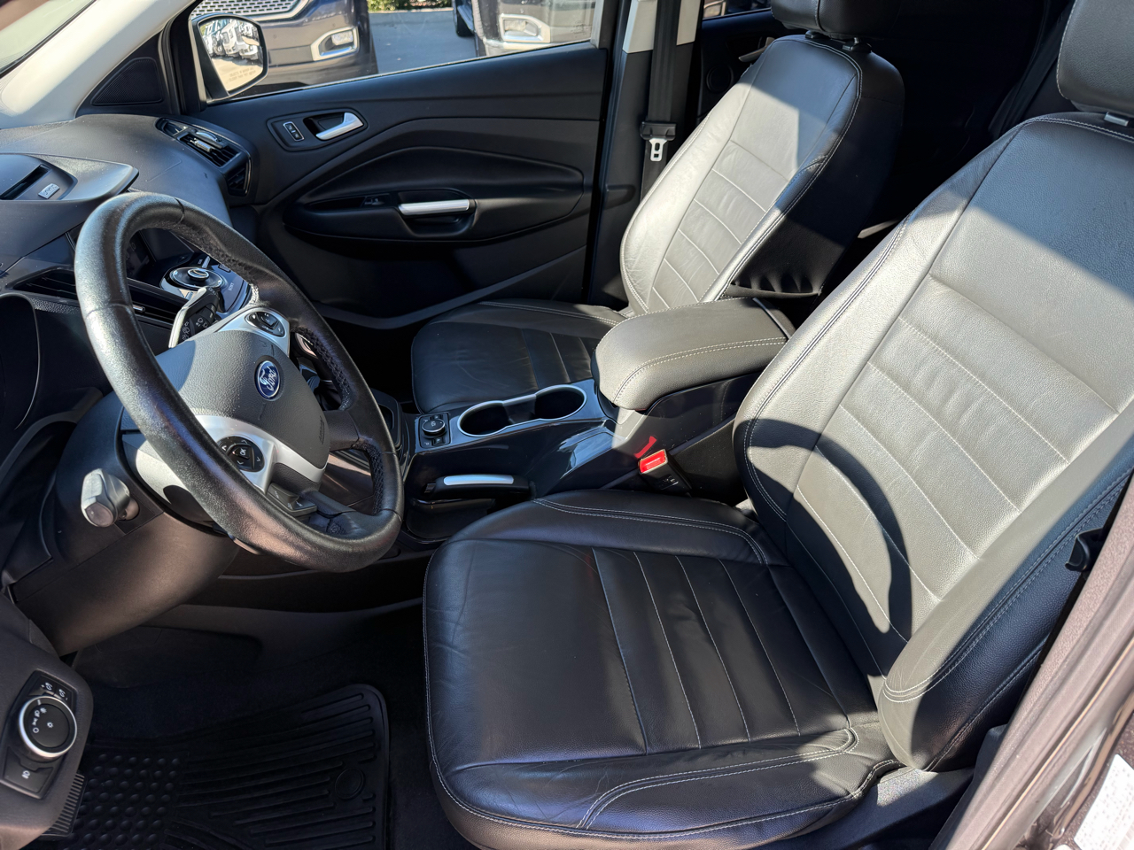 Ford Escape FWD 4dr Titanium 2015 Ford Escape FWD 4dr Titanium 2015