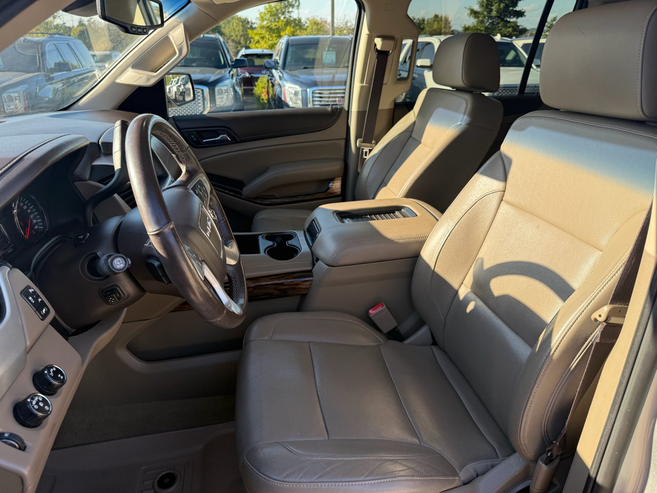GMC Yukon XL 4WD 4dr SLT 2017 GMC Yukon XL 4WD 4dr SLT 2017