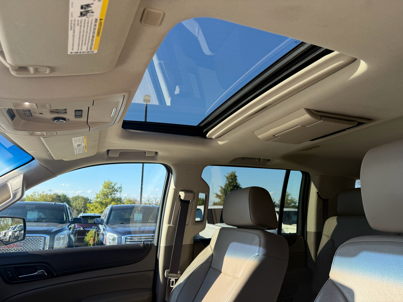 GMC Yukon XL 4WD 4dr SLT 2017 GMC Yukon XL 4WD 4dr SLT 2017