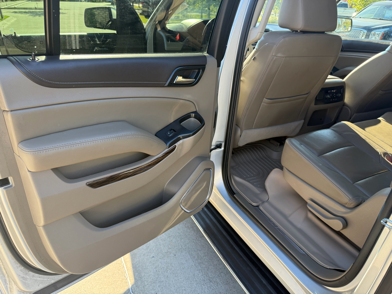 GMC Yukon XL 4WD 4dr SLT 2017 GMC Yukon XL 4WD 4dr SLT 2017
