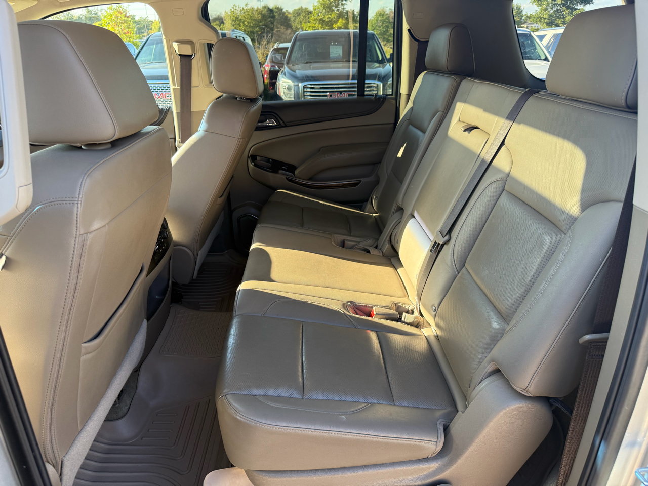 GMC Yukon XL 4WD 4dr SLT 2017 GMC Yukon XL 4WD 4dr SLT 2017