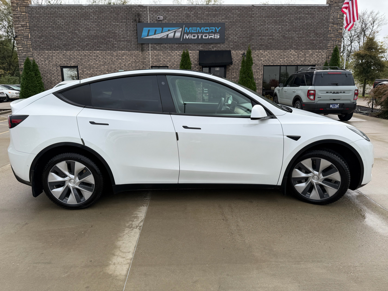 Tesla Model Y Long Range AWD 2022 Tesla Model Y Long Range AWD 2022