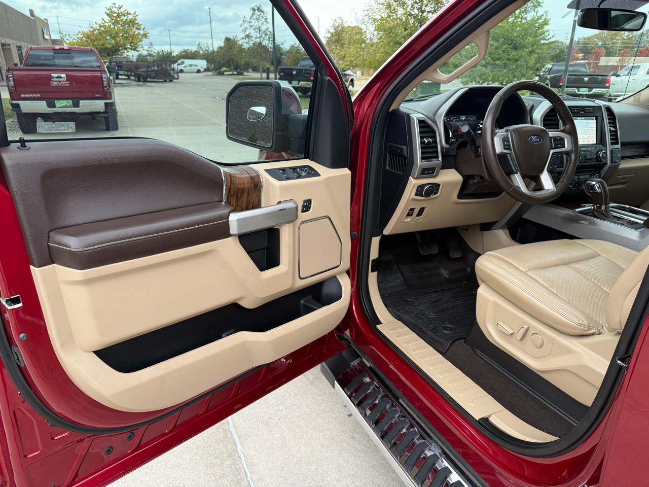 Ford F-150 Lariat 2WD SuperCrew 5.5' Box 2018 Ford F-150 Lariat 2WD SuperCrew 5.5' Box 2018