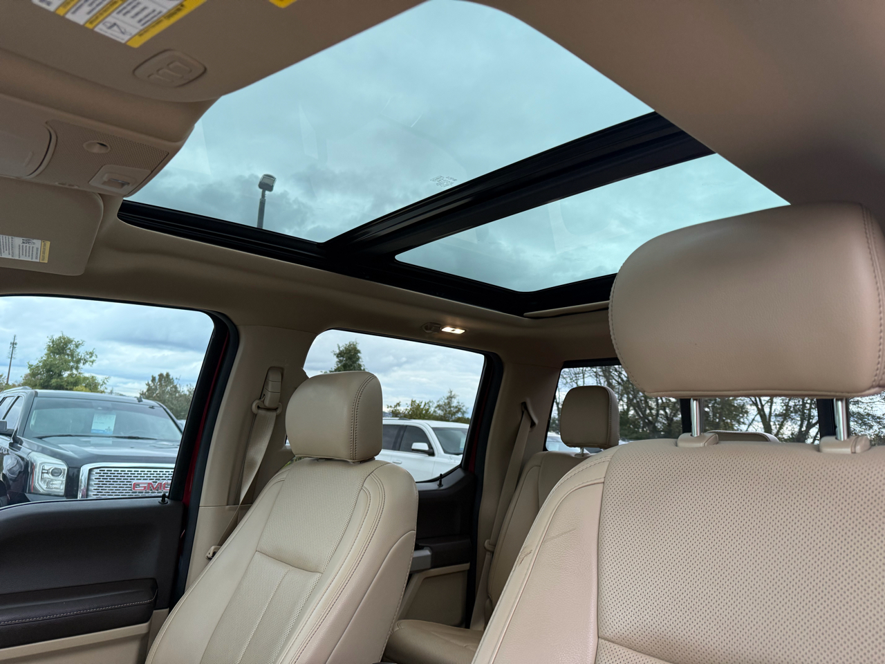 Ford F-150 Lariat 2WD SuperCrew 5.5' Box 2018 Ford F-150 Lariat 2WD SuperCrew 5.5' Box 2018