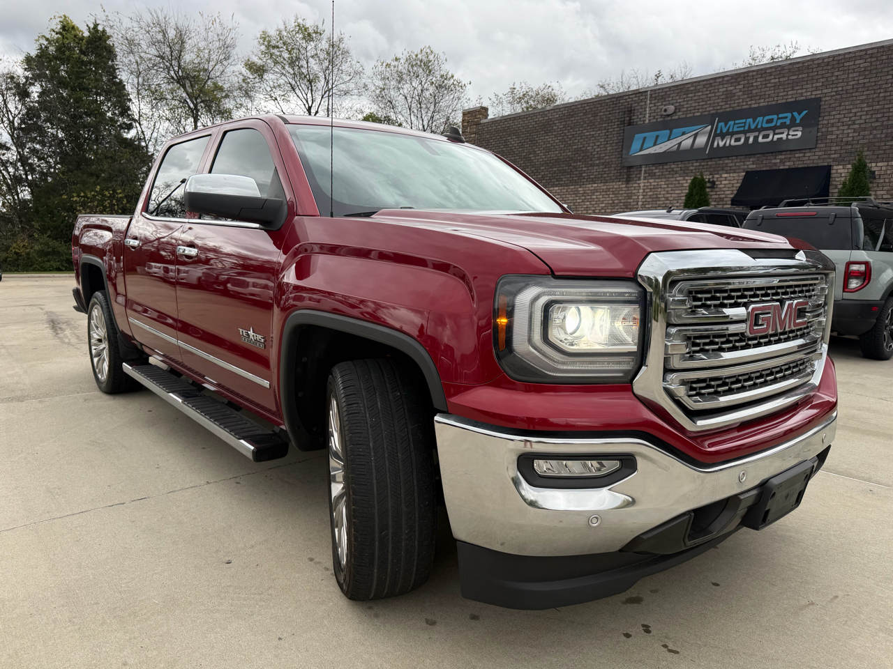 GMC Sierra 1500 2WD Crew Cab 143.5" SLT 2018 GMC Sierra 1500 2WD Crew Cab 143.5" SLT 2018