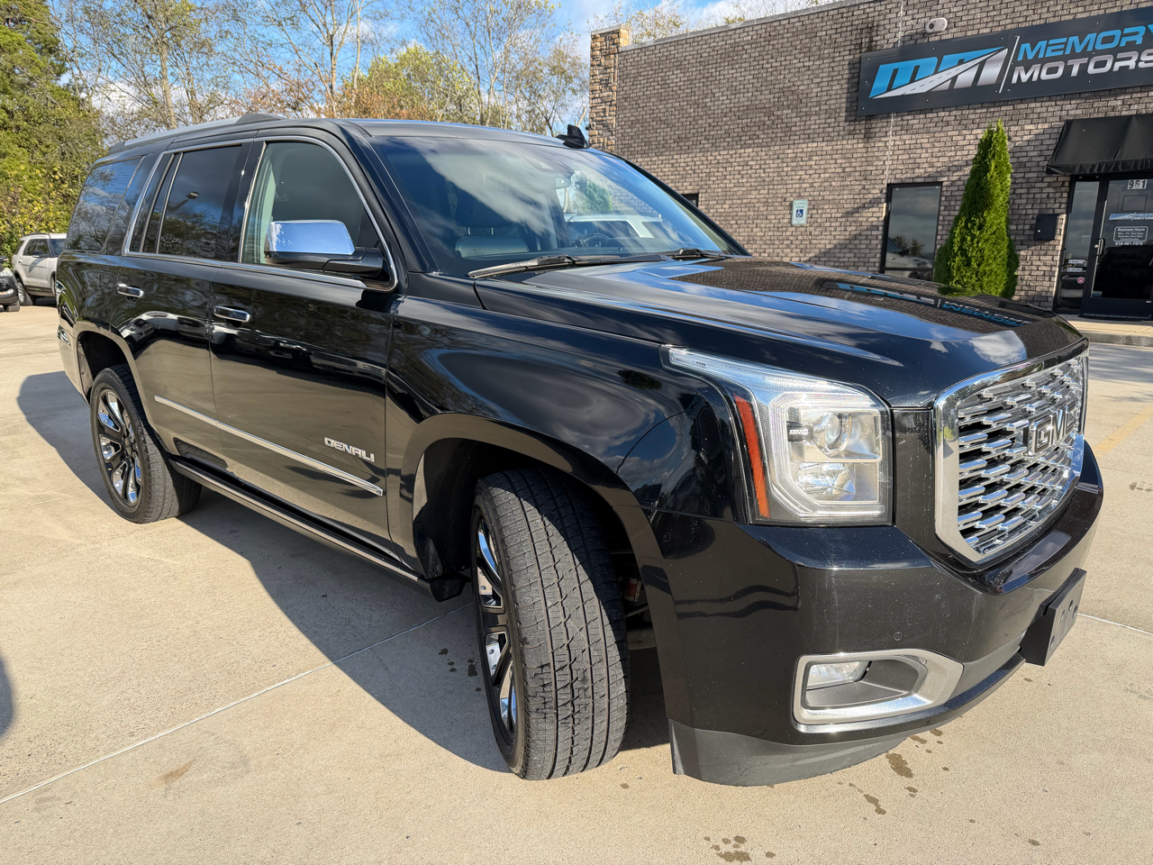 GMC Yukon 4WD 4dr Denali 2019 GMC Yukon 4WD 4dr Denali 2019