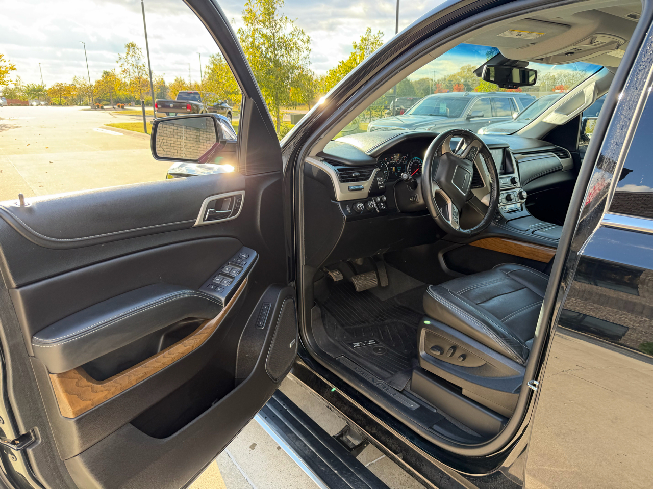 GMC Yukon 4WD 4dr Denali 2019 GMC Yukon 4WD 4dr Denali 2019