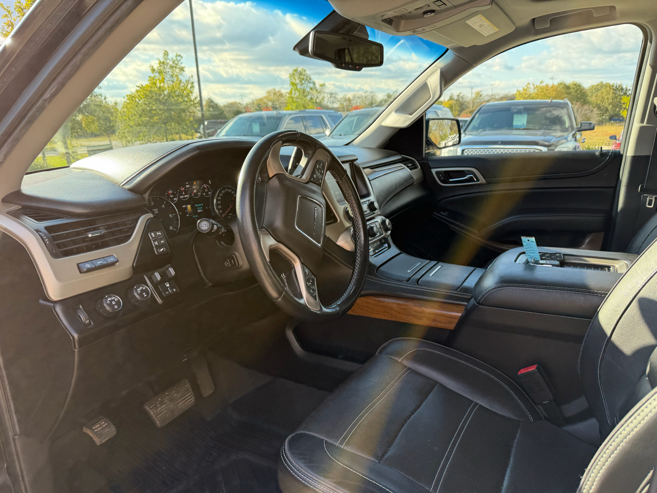 GMC Yukon 4WD 4dr Denali 2019 GMC Yukon 4WD 4dr Denali 2019